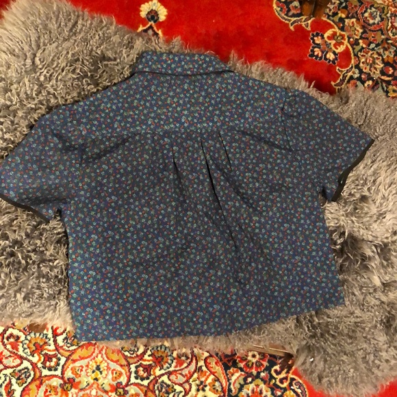 Small Dark Blue Blouse With Flower Designs - Picture 5 of 6